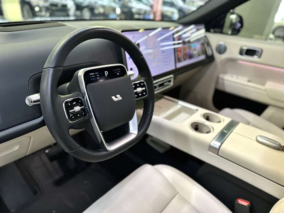 Li Auto Ideal L8