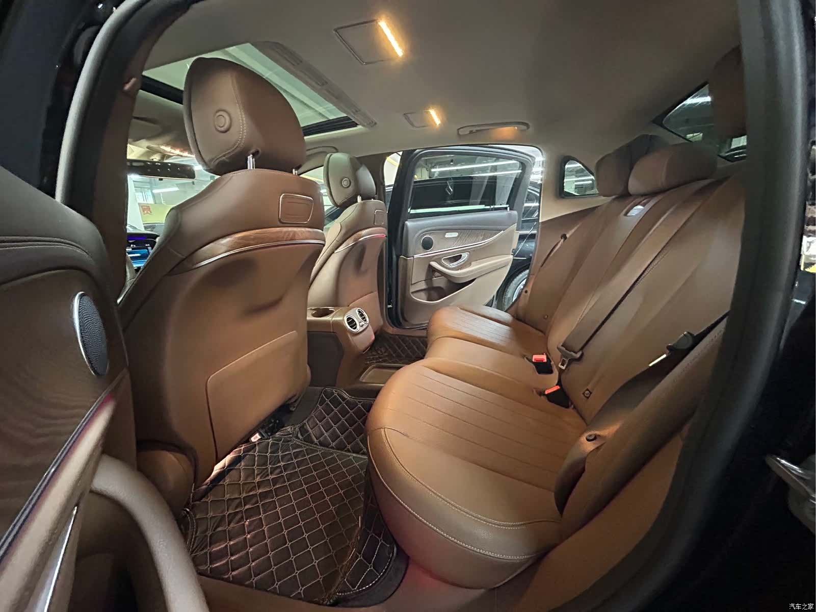 Mercedes-Benz E-Class, 2018 11