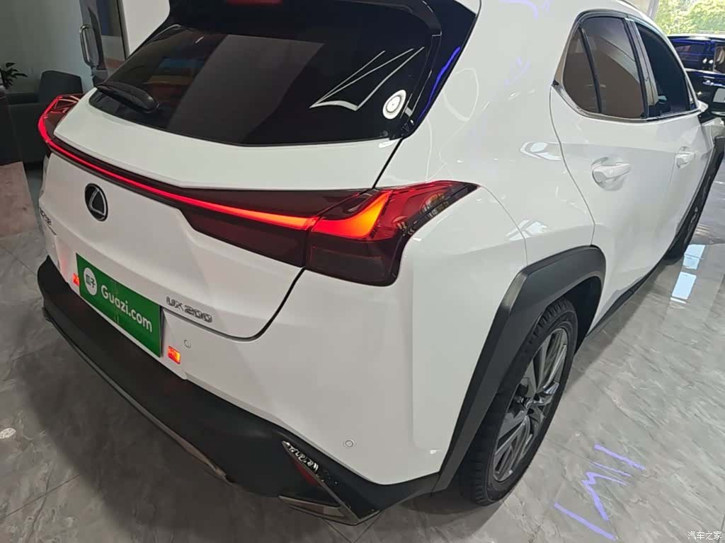Lexus UX, 2021 8