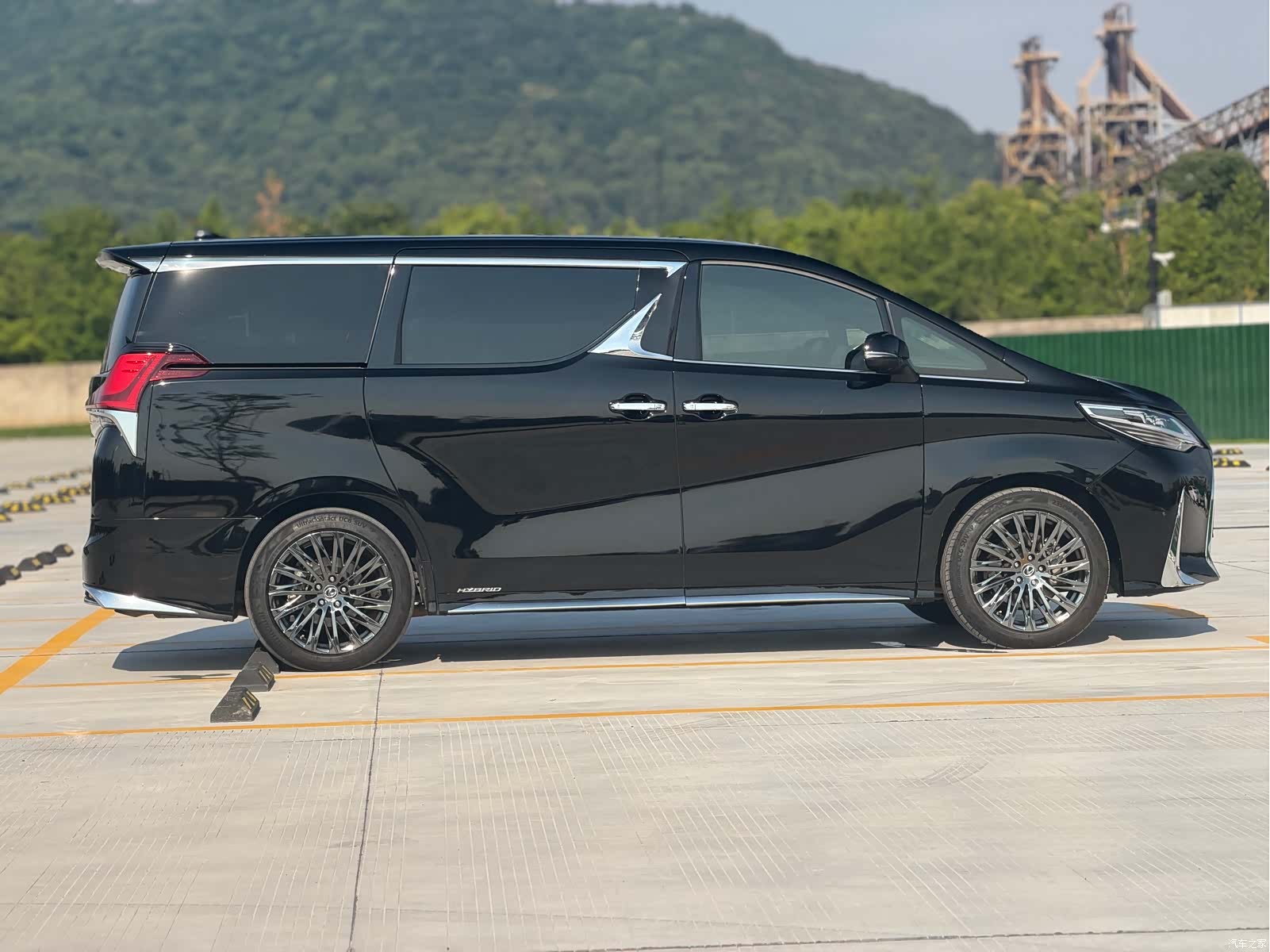 Toyota Vellfire, 2023 6