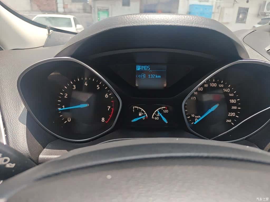 Ford Kuga, 2017 4