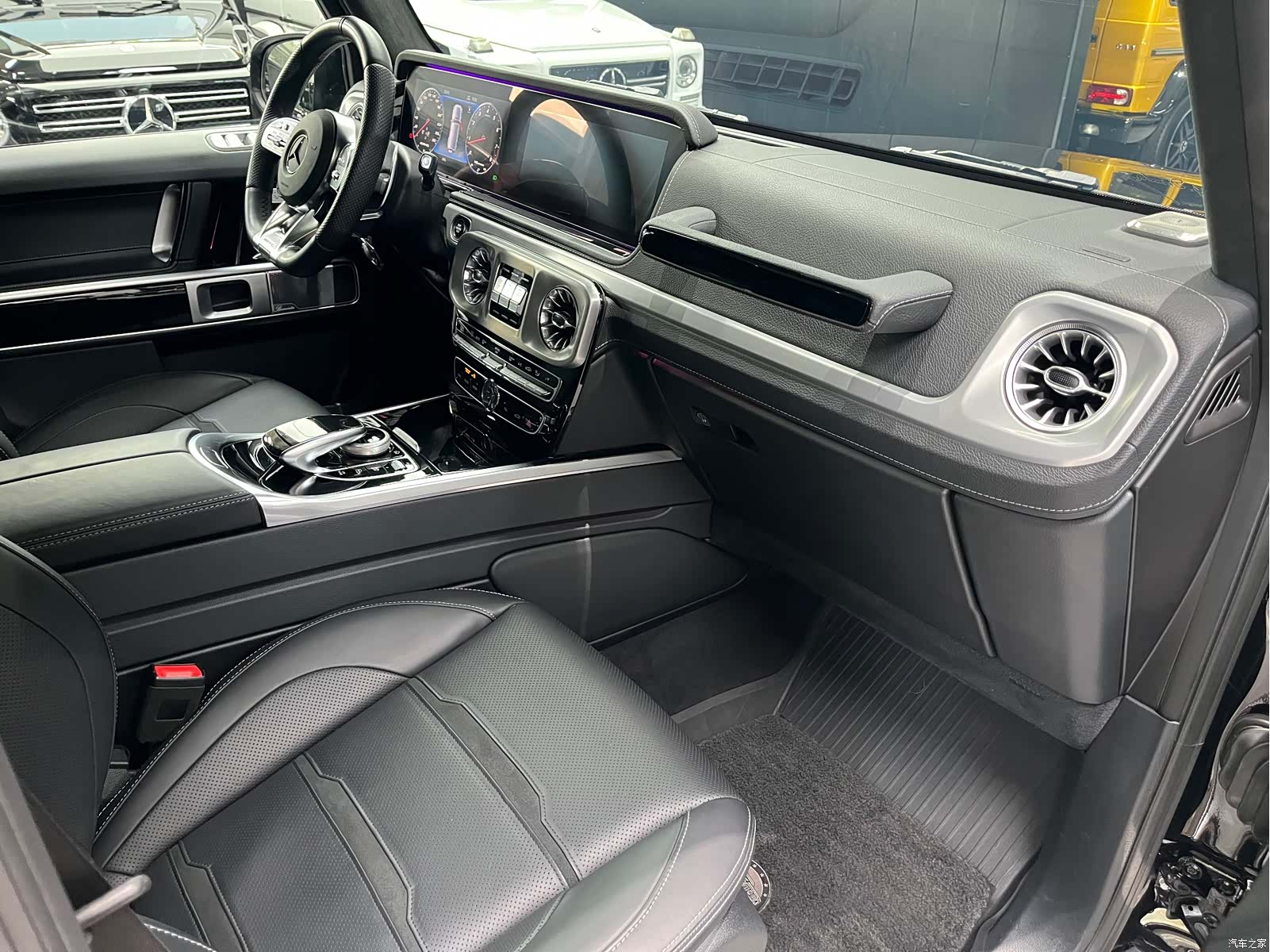 Mercedes-Benz G-Class, 2022 26