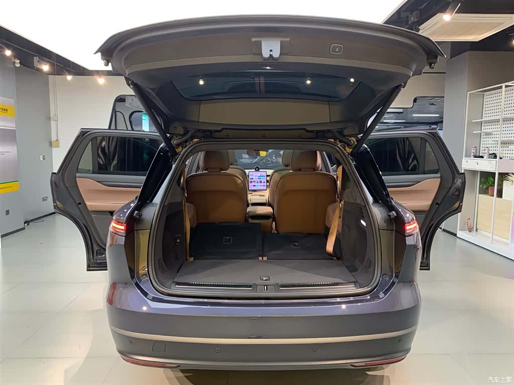 NIO ES8, 2024 9