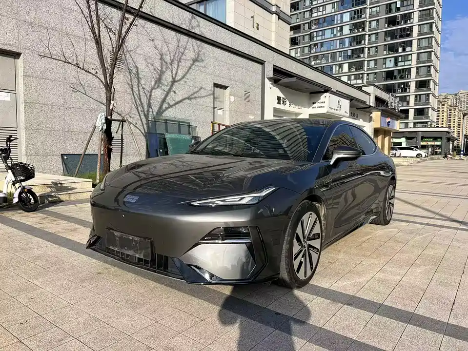 Geely Galaxy Galaxy E8