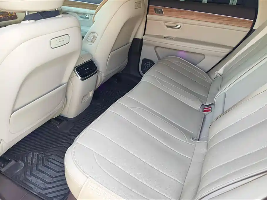 AITO Ask the world M7