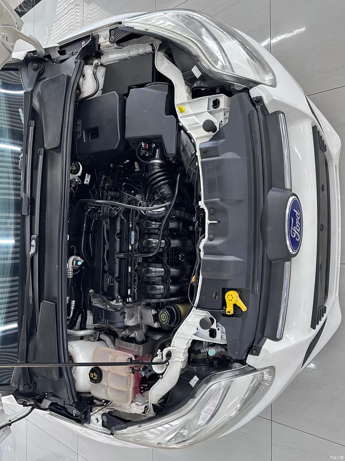 Ford Focus, 2014 9