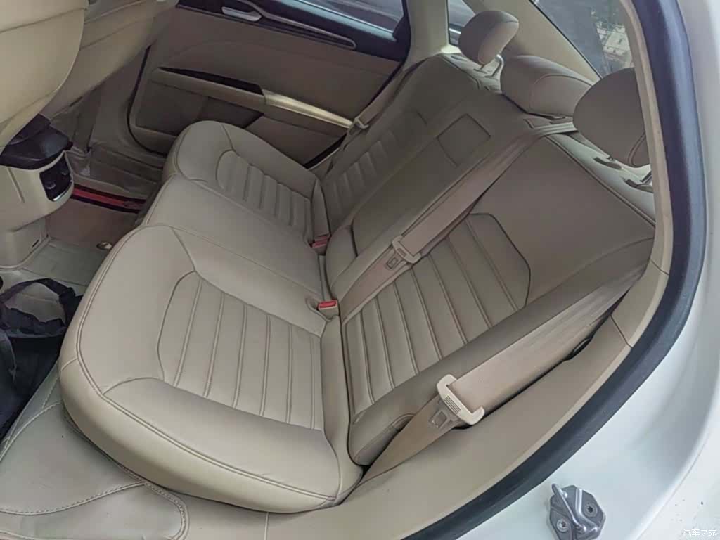 Ford Mondeo, 2014 17
