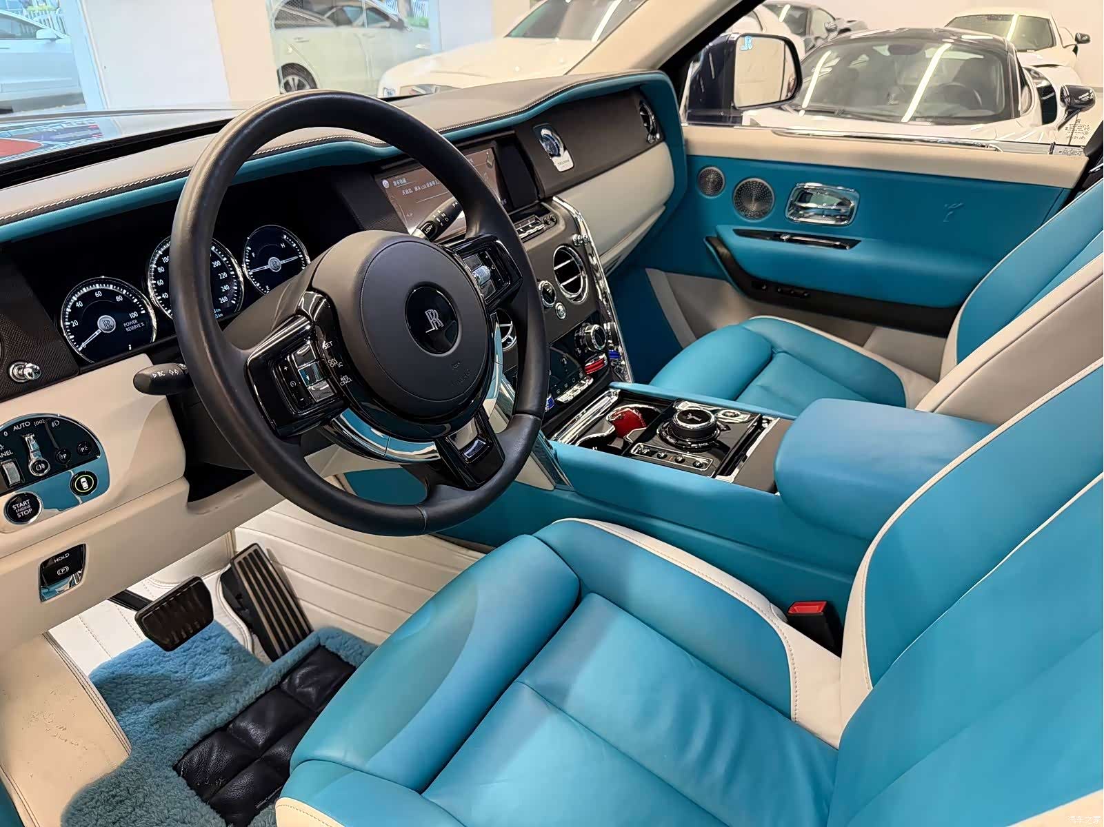 Rolls-Royce Cullinan, 2021 4