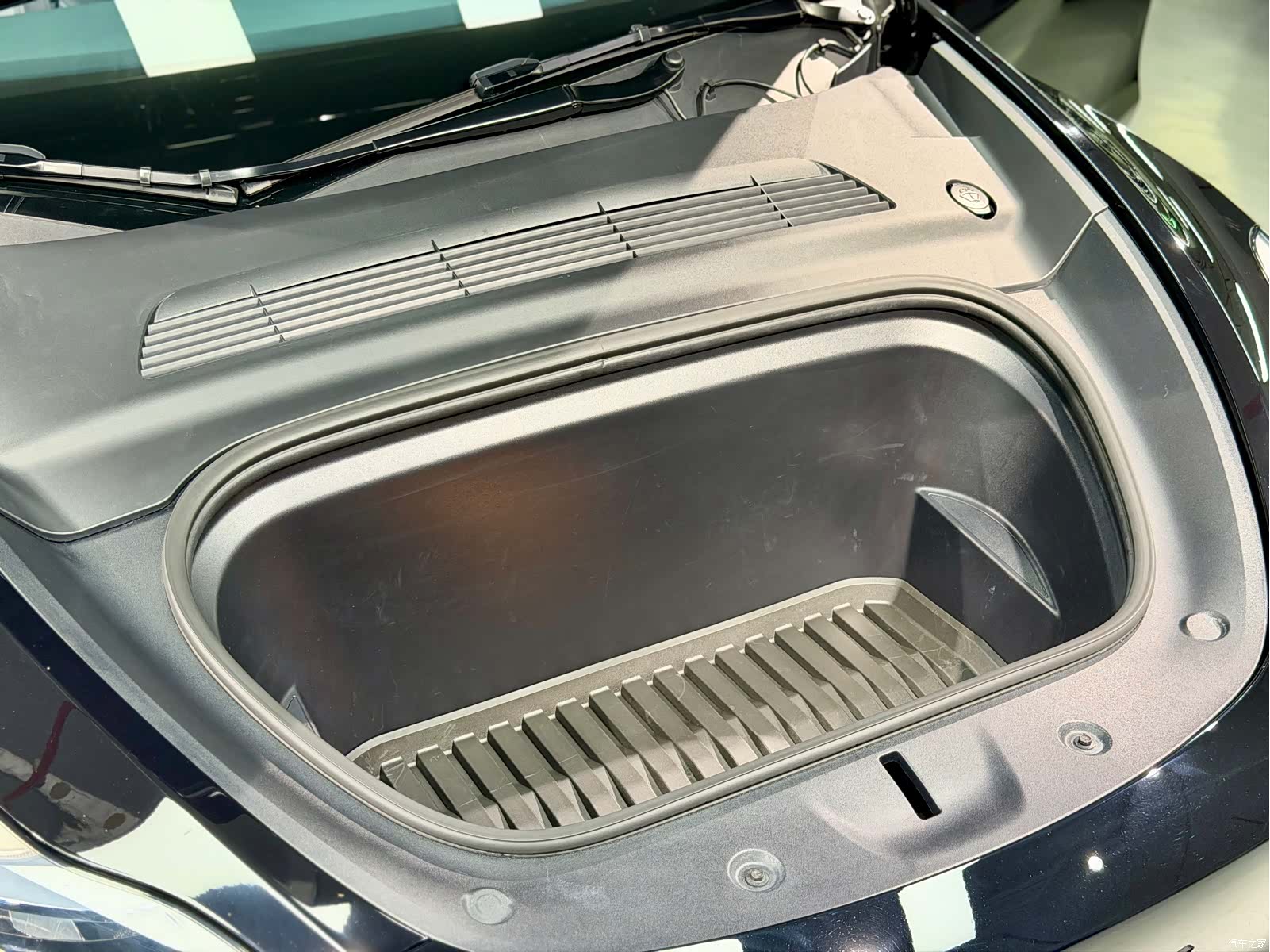 Tesla Model Y, 2022 17