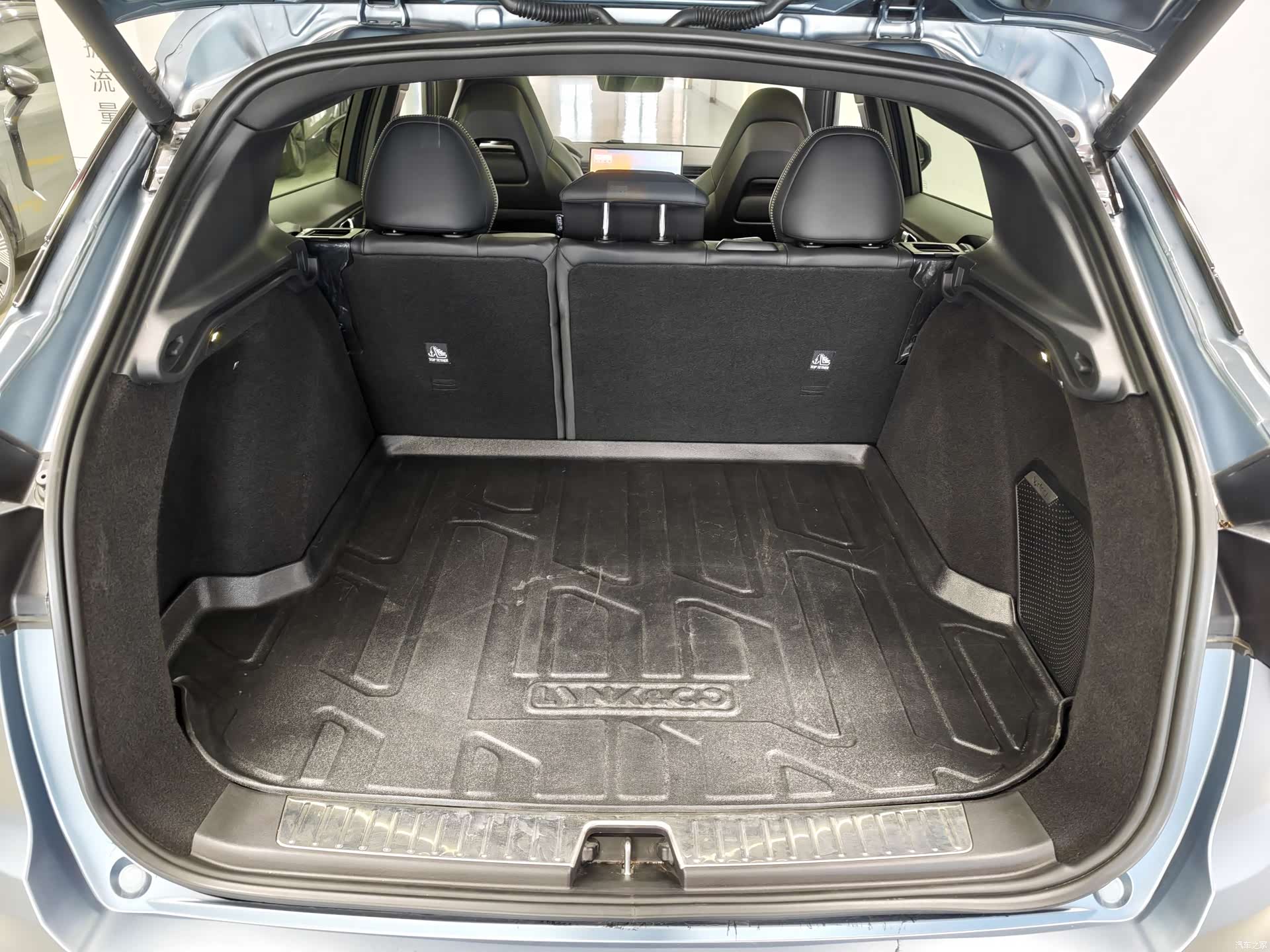 Lynk & Co 01, 2025 16