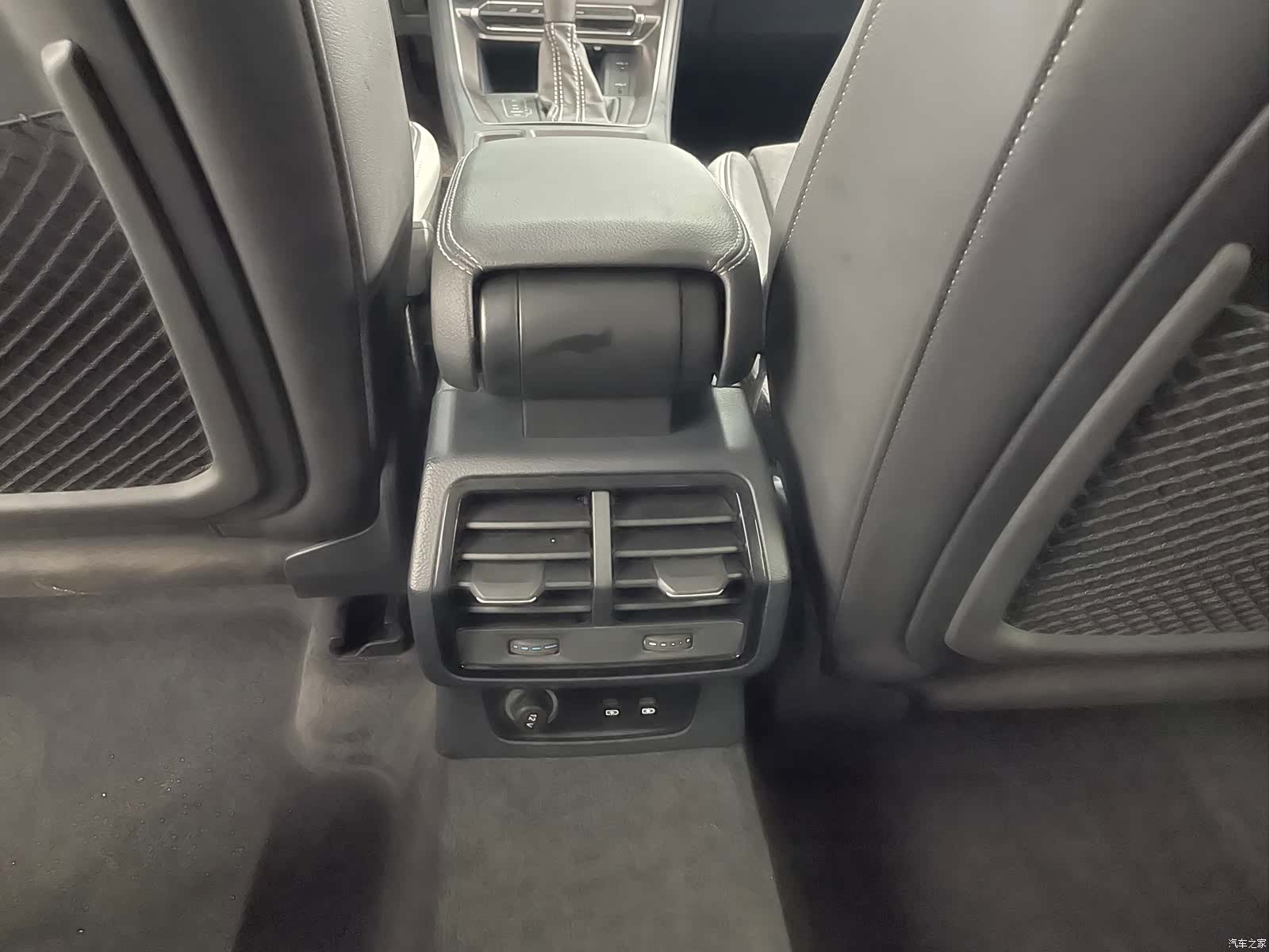 Audi Q3, 2022 14
