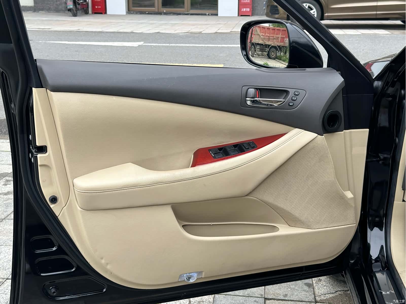 Lexus ES, 2009 7