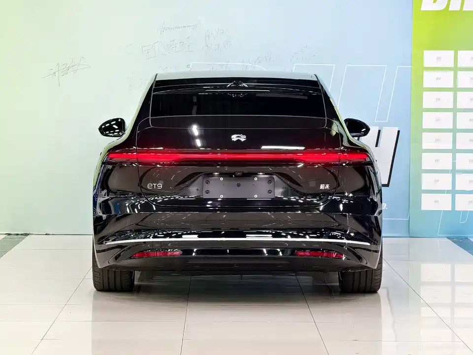 NIO ET9