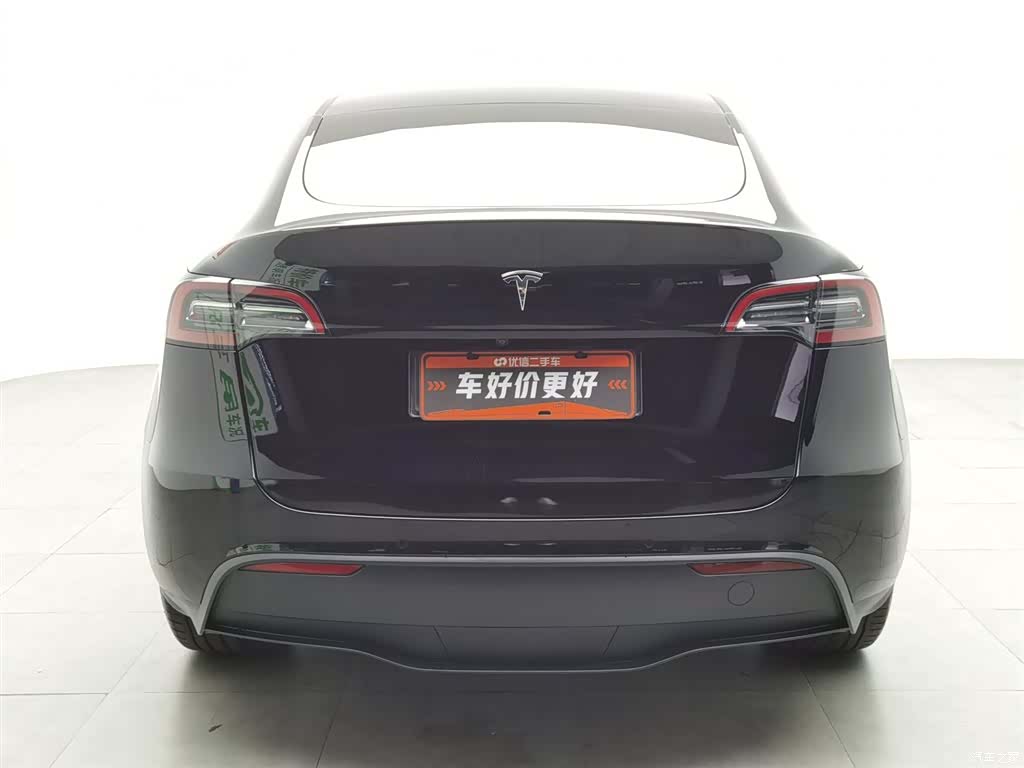 Tesla Model Y, 2023 4