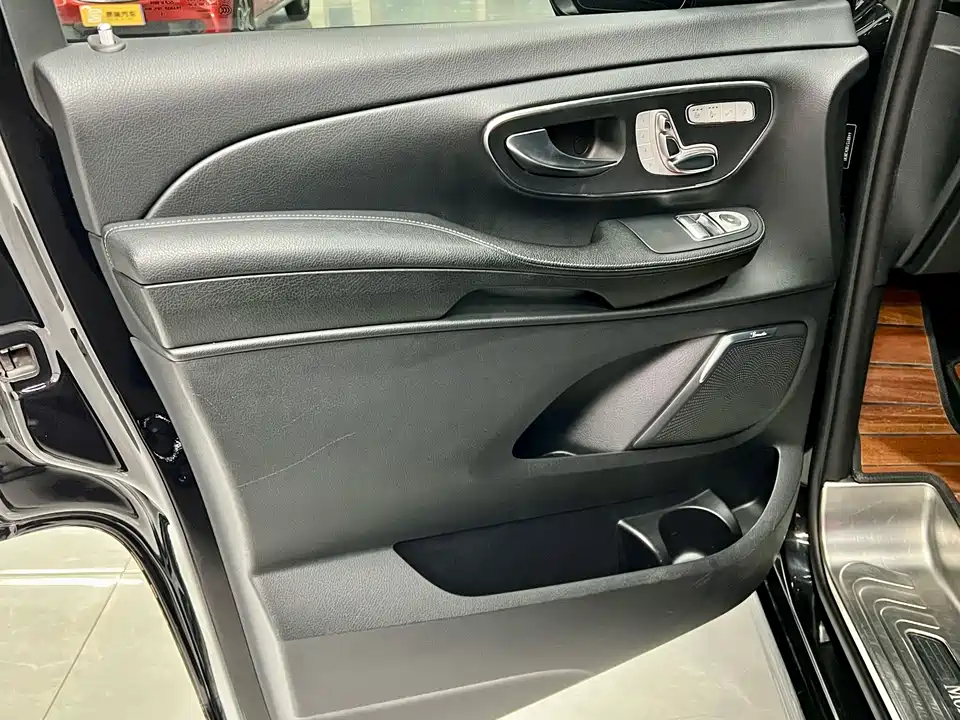 Mercedes-Benz V-class Mercedes-Benz V-class