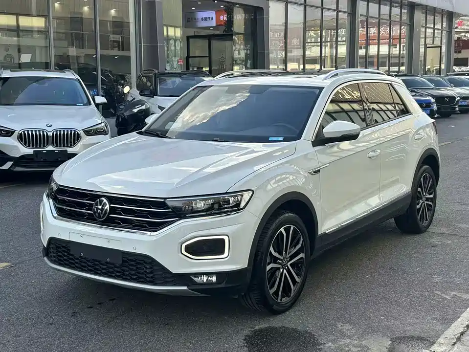Volkswagen T-ROC exploring Songs