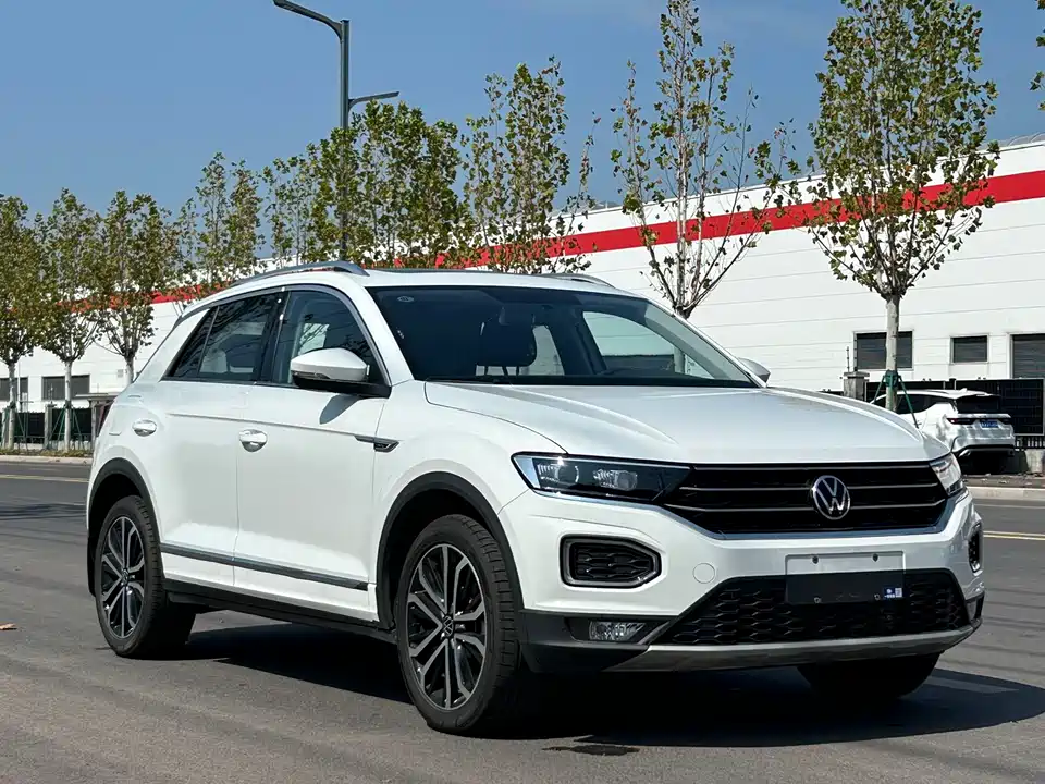 Volkswagen T-ROC exploring Songs