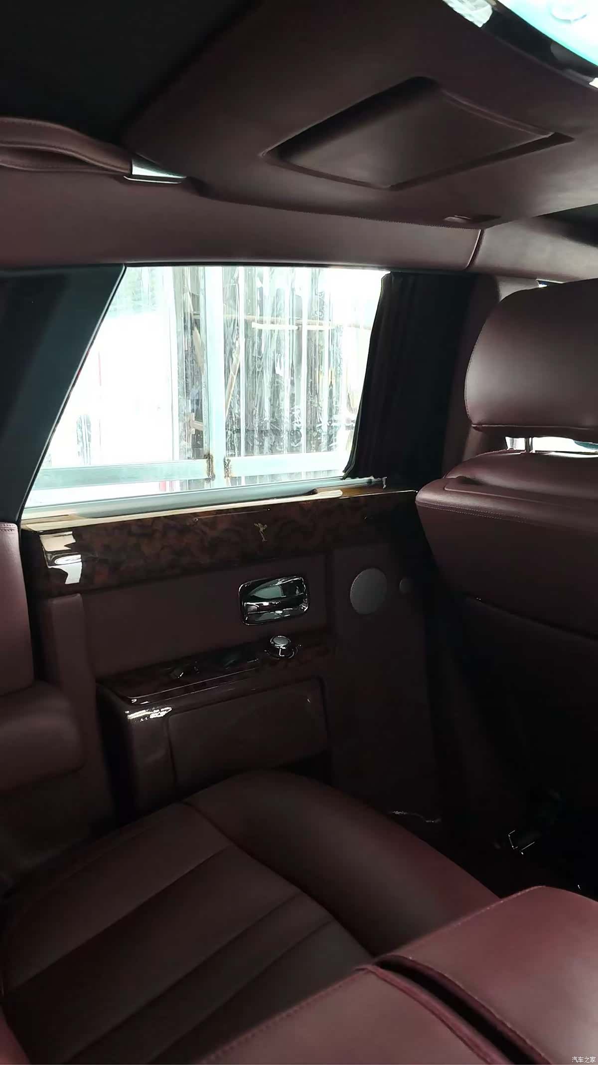 Rolls-Royce Phantom, 2013 23