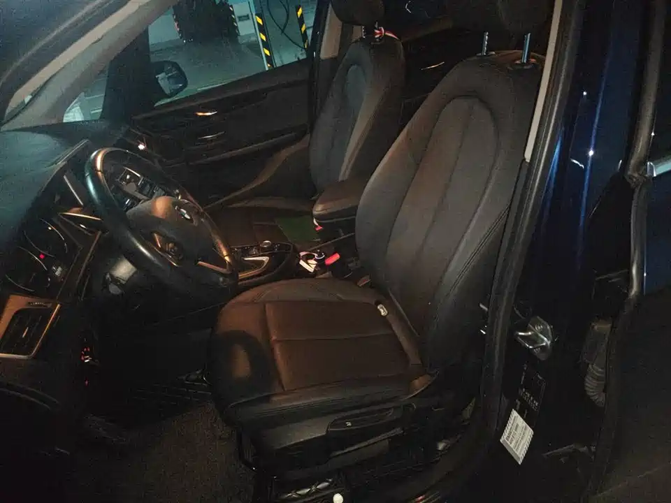 BMW 2 series station wagon