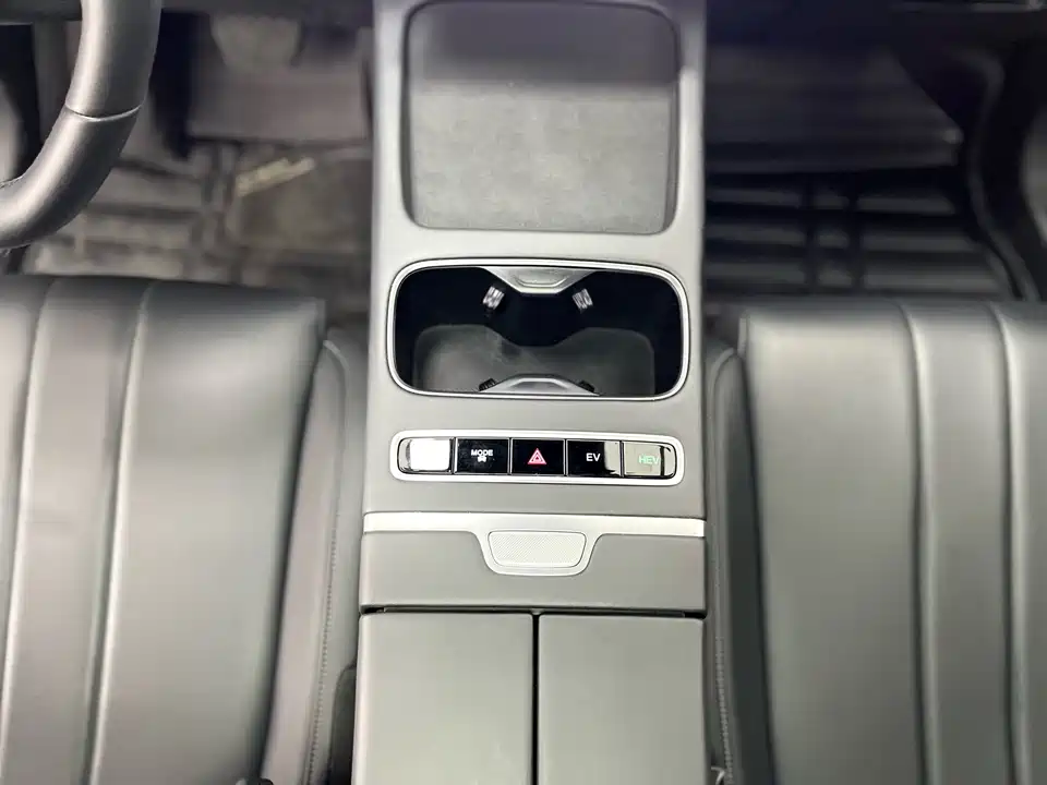 Chery Explore 06 C-DM