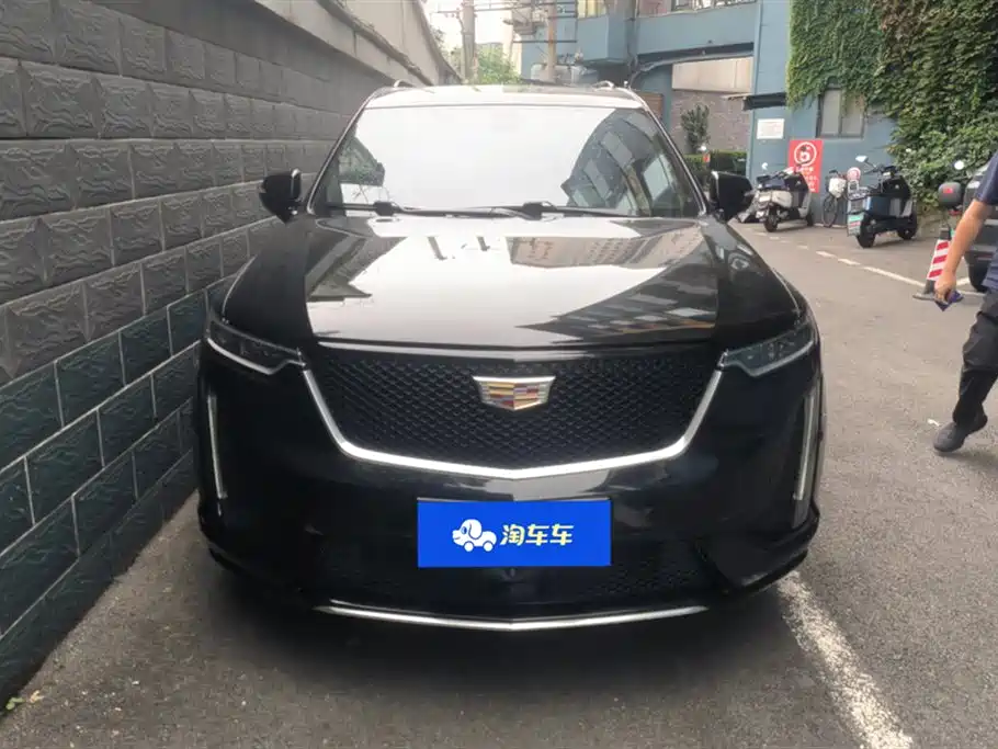 Cadillac XT6