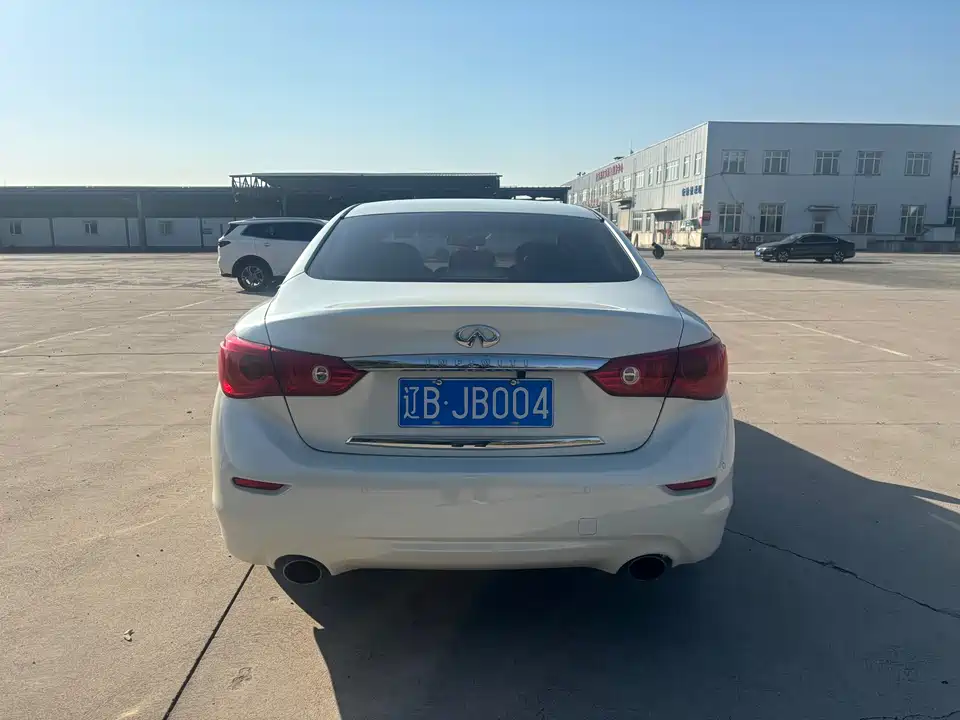 Infiniti Q50L