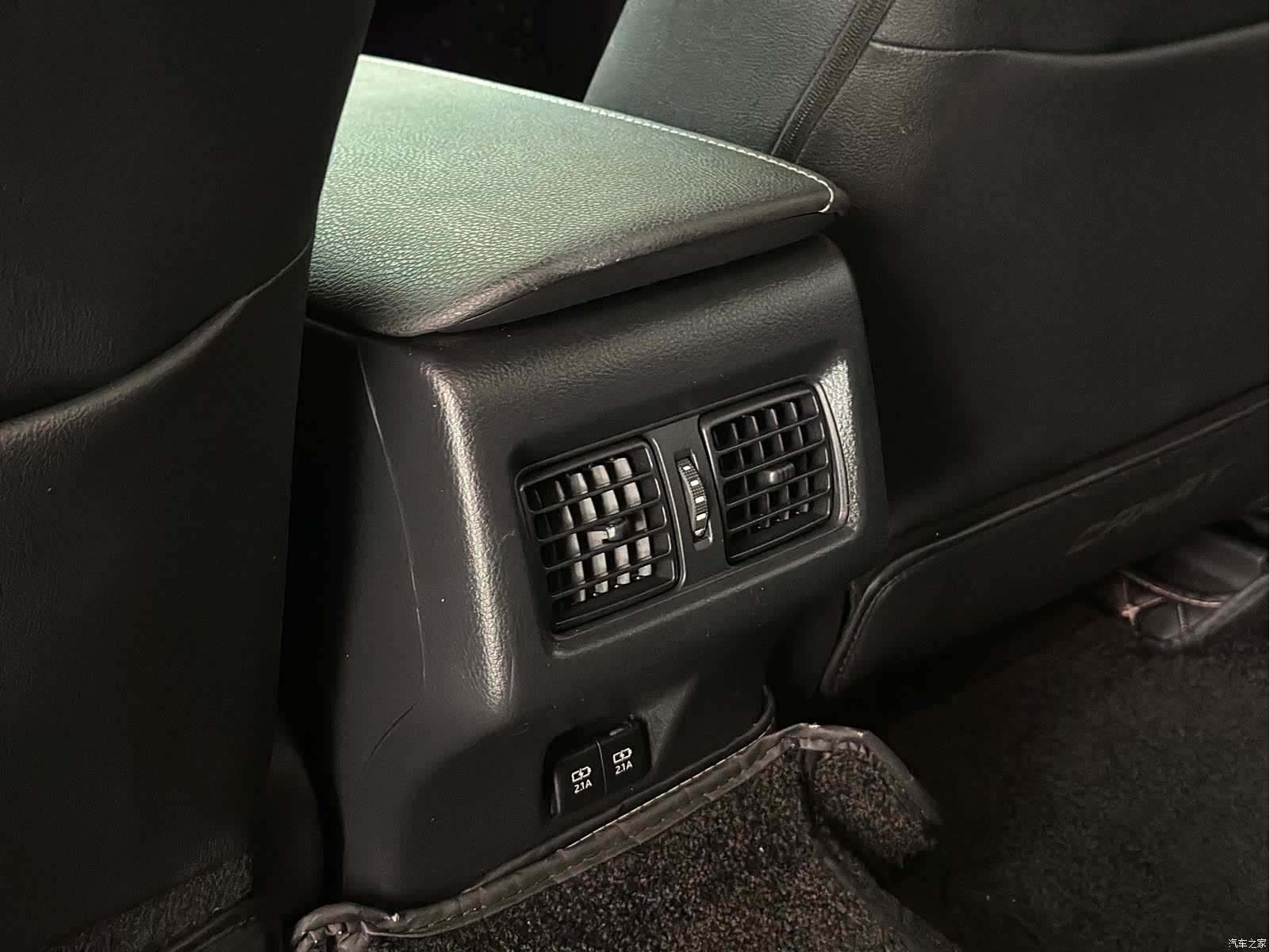 Toyota Camry, 2020 10