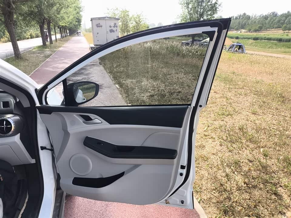 BYD Yuan Pro BYD Yuan Pro