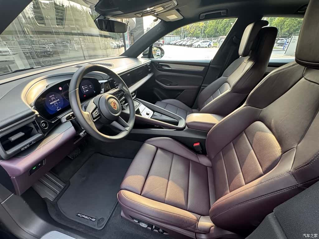 Porsche Macan, 2024 6