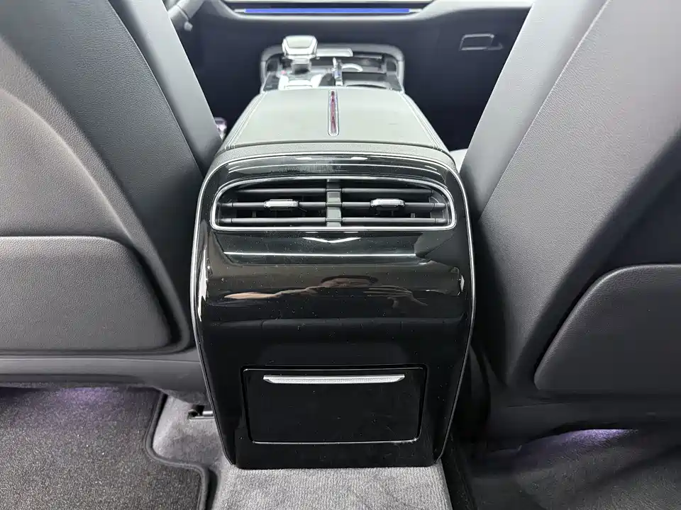 Hongqi H9 Hongqi H9