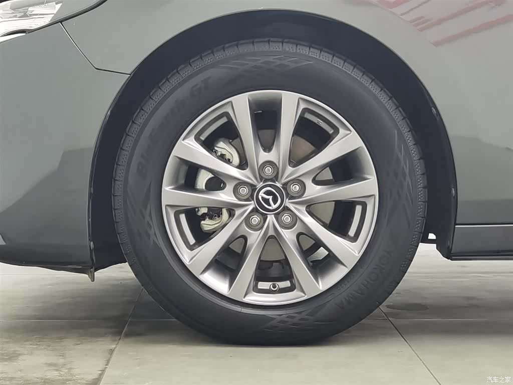 Mazda Mazda3, 2021 17