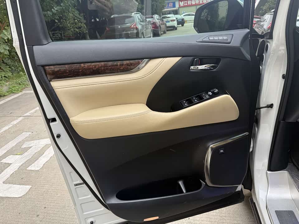 Toyota Elfa Toyota Elfa