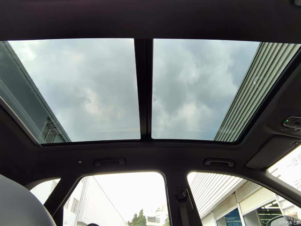 Audi Q5L, 2025 23
