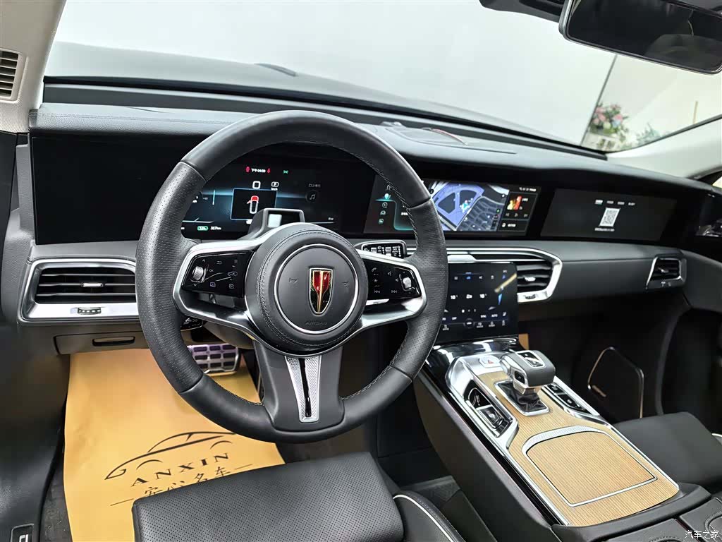 Hongqi E-HS9, 2023 7