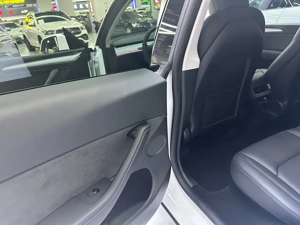 Tesla Model Y Tesla Model Y