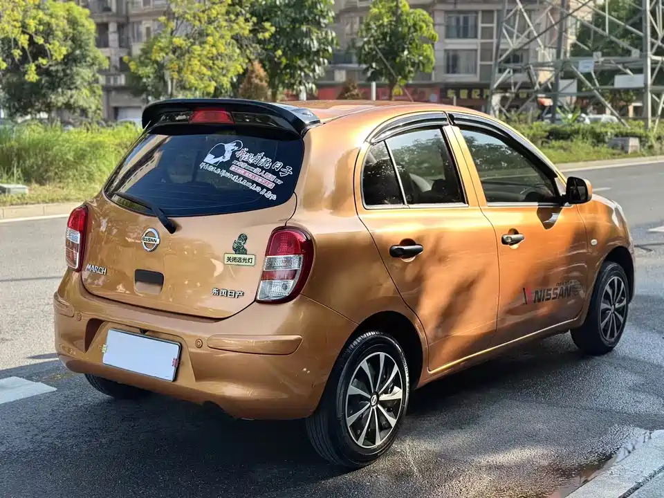 Nissan March