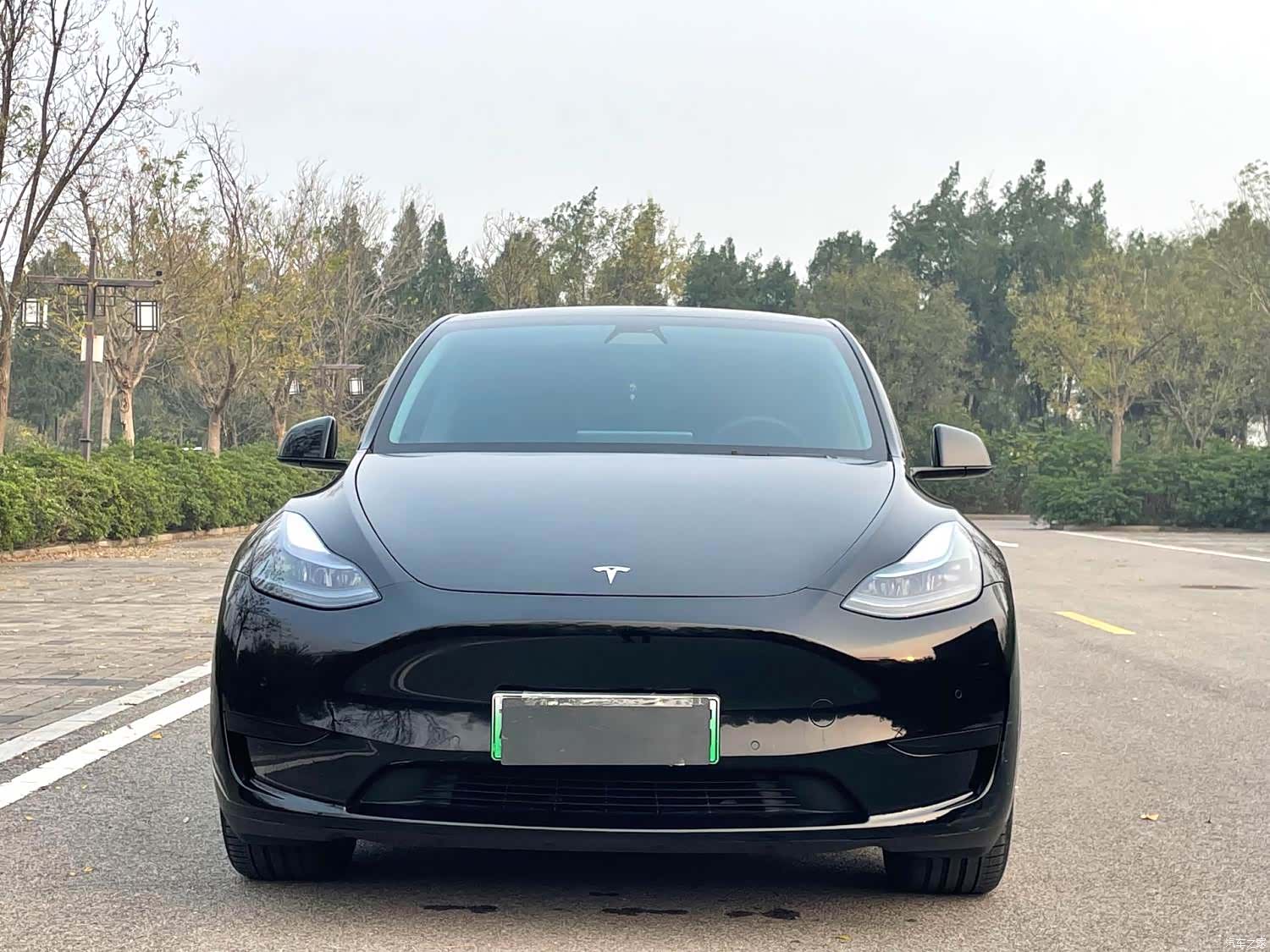 Tesla Model Y, 2023 2