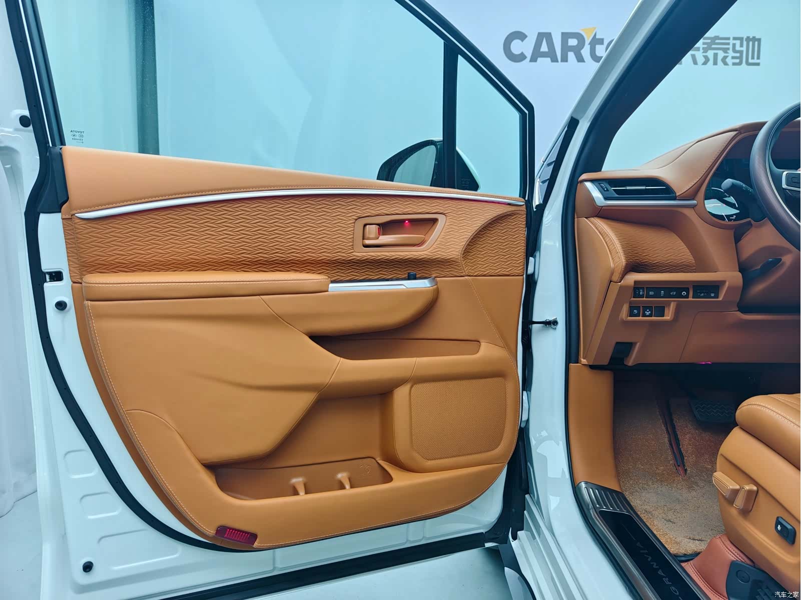 Toyota Granvia, 2026 9