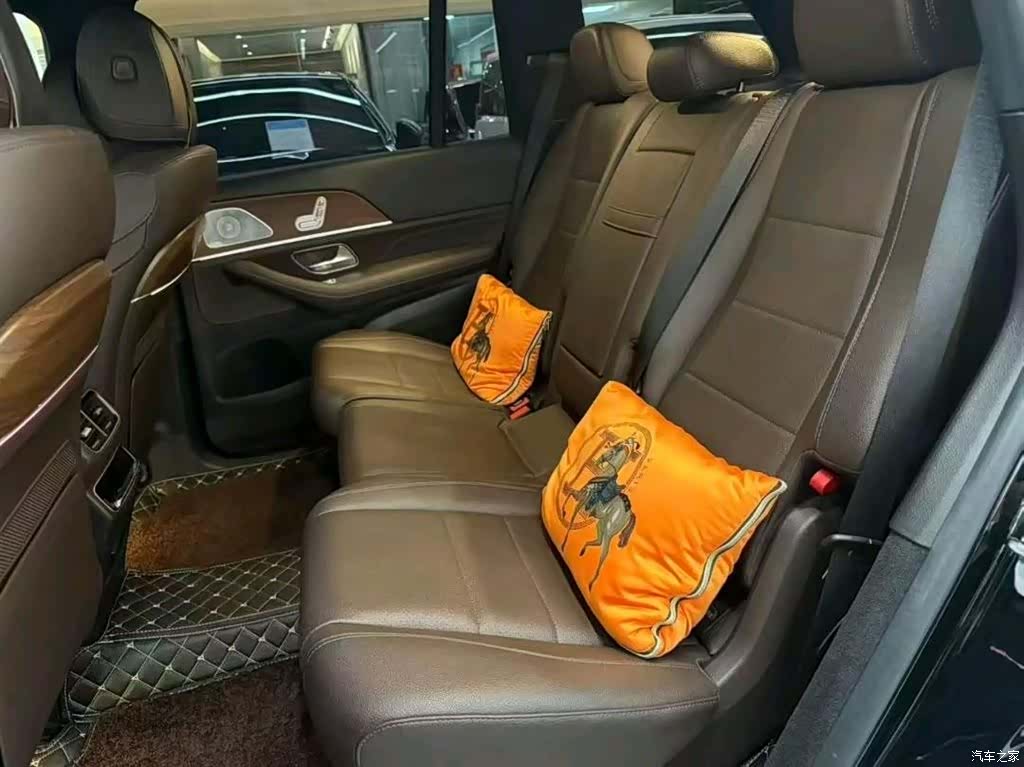 Maybach GLS, 2022 6