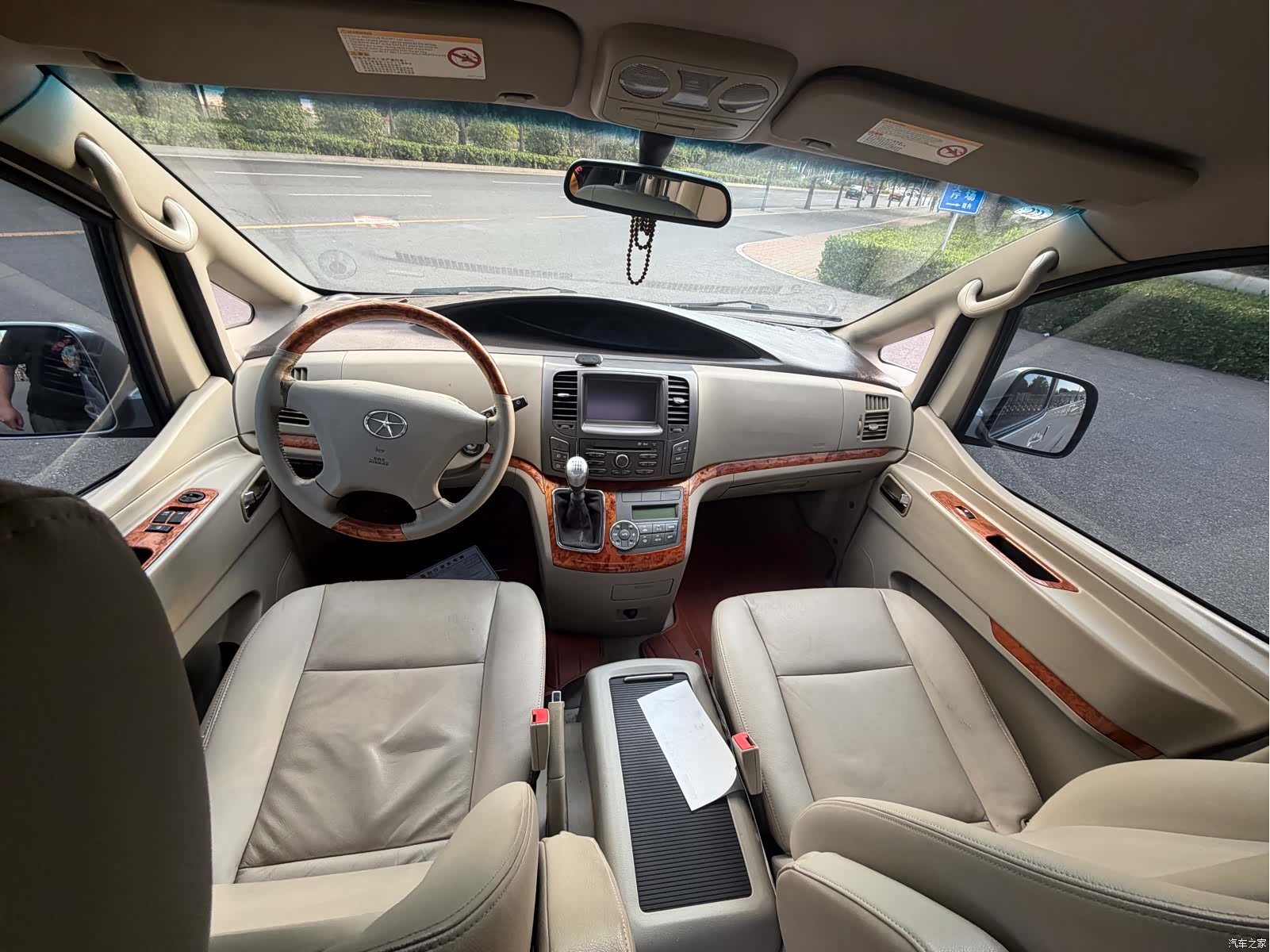 JAC M5, 2011 8