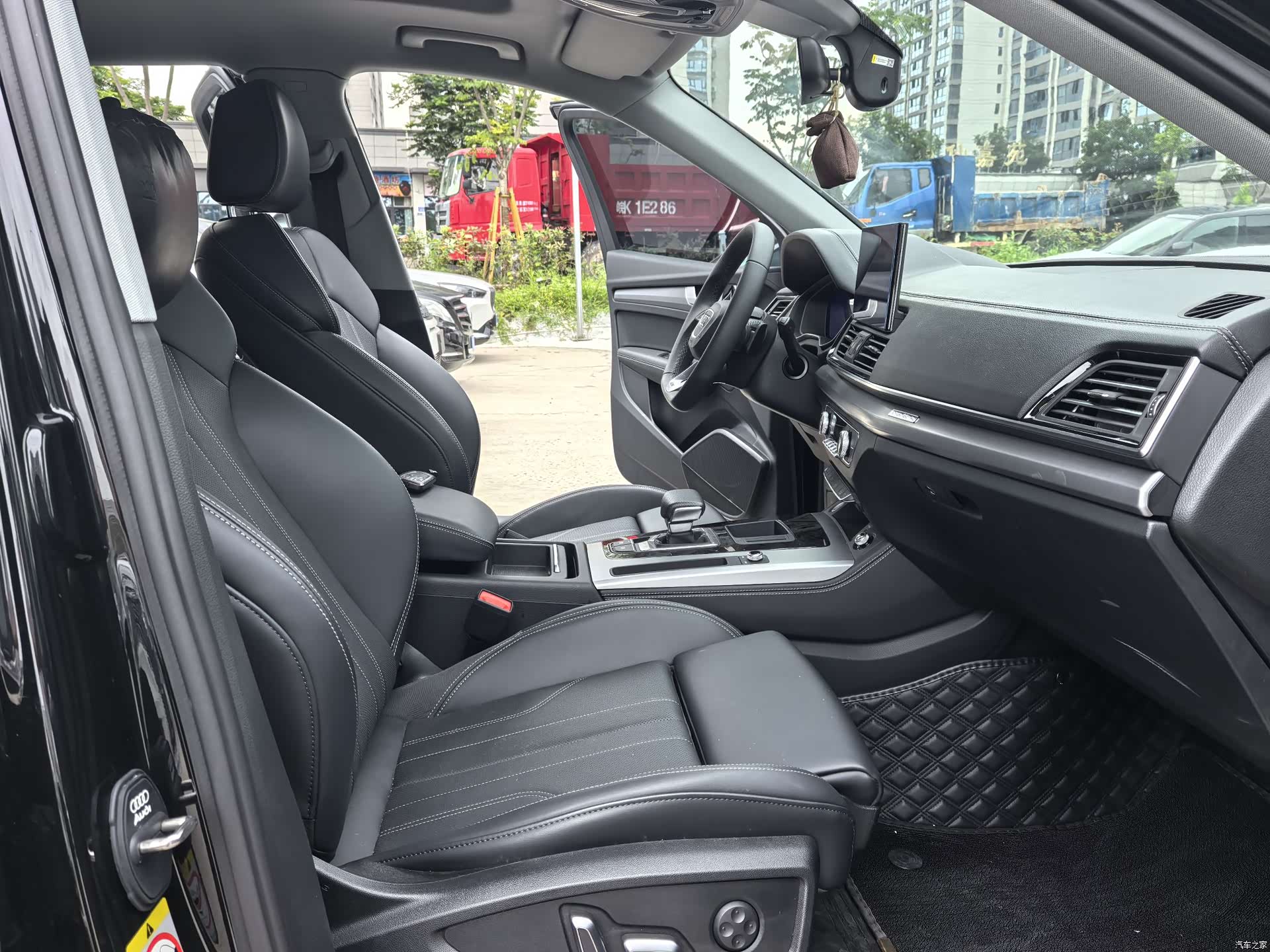 Audi Q5L, 2024 15