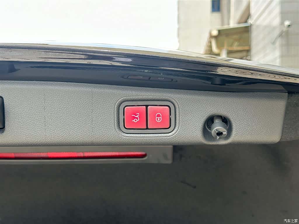 Mercedes-Benz E-Class, 2019 30