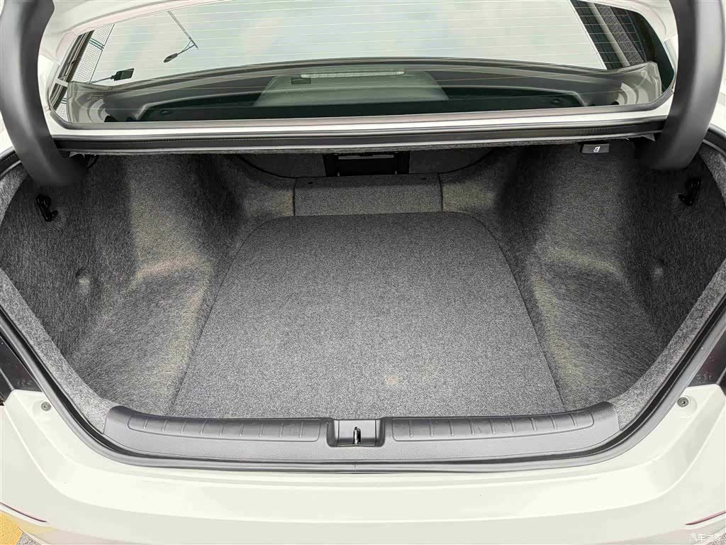 Honda Accord, 2022 9