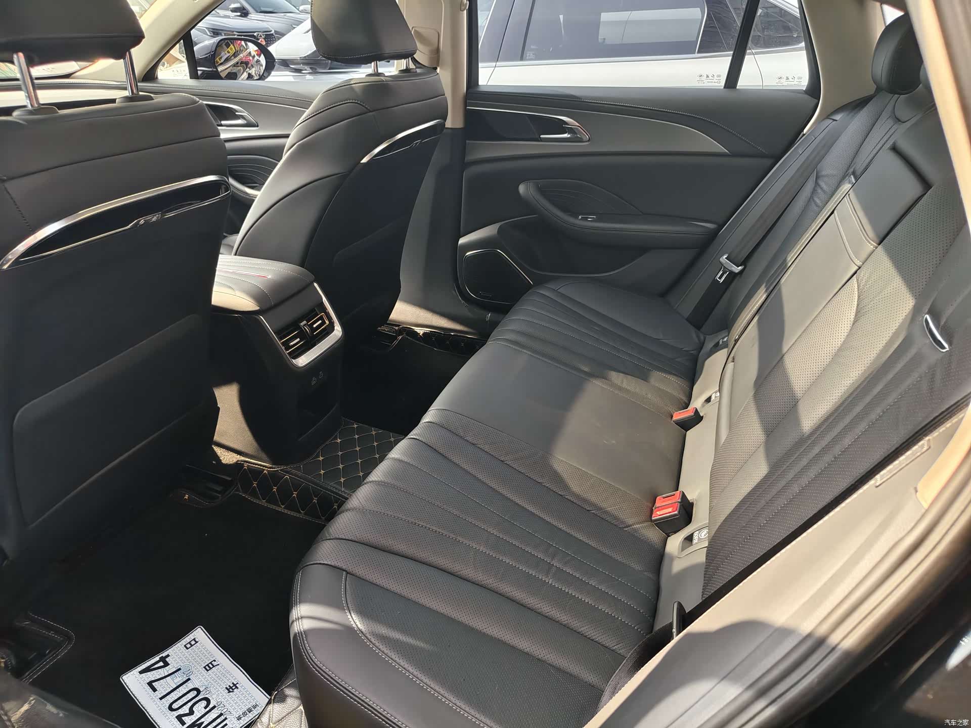 Hongqi H5, 2023 11