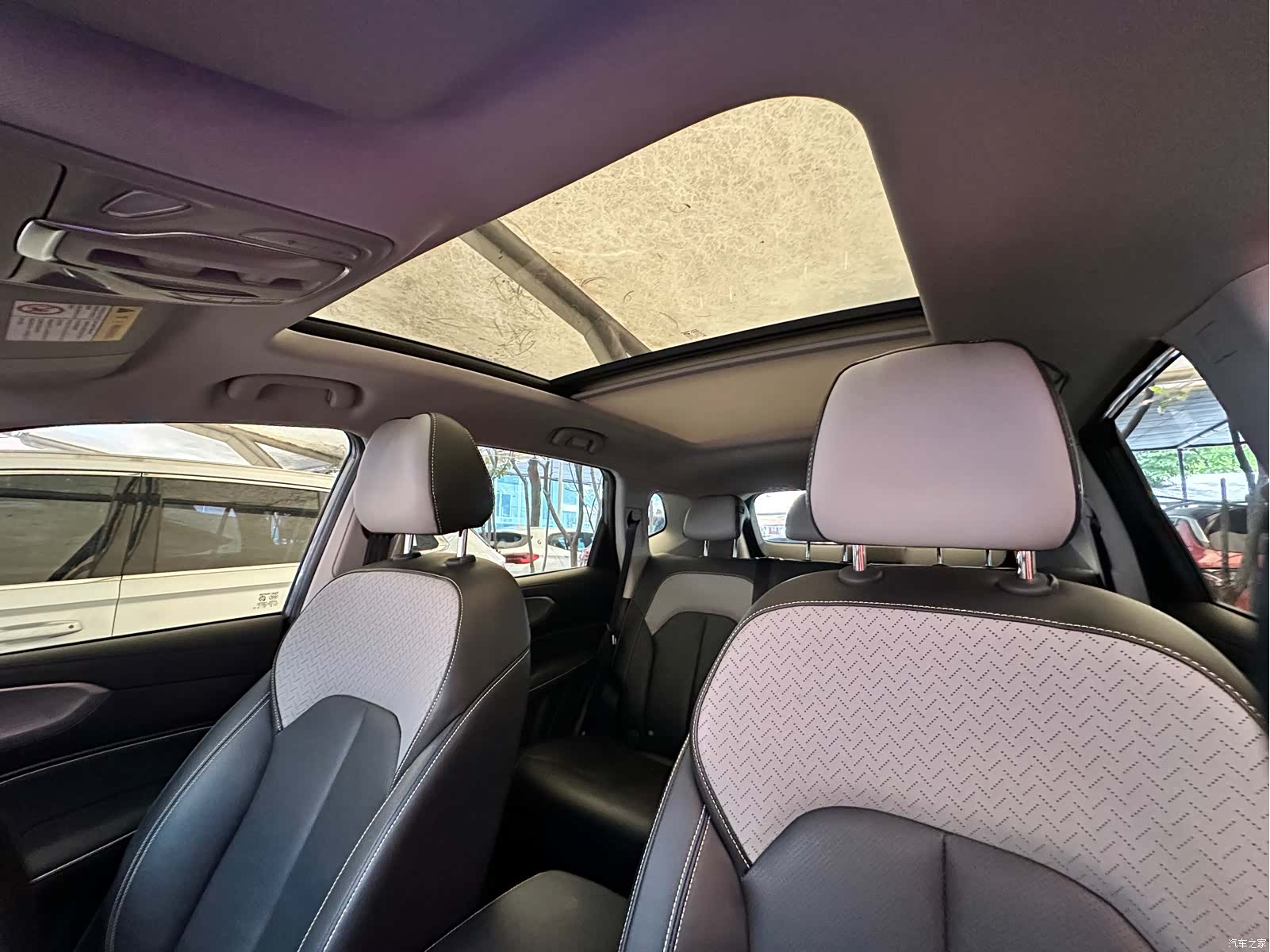 Roewe RX5, 2020 16