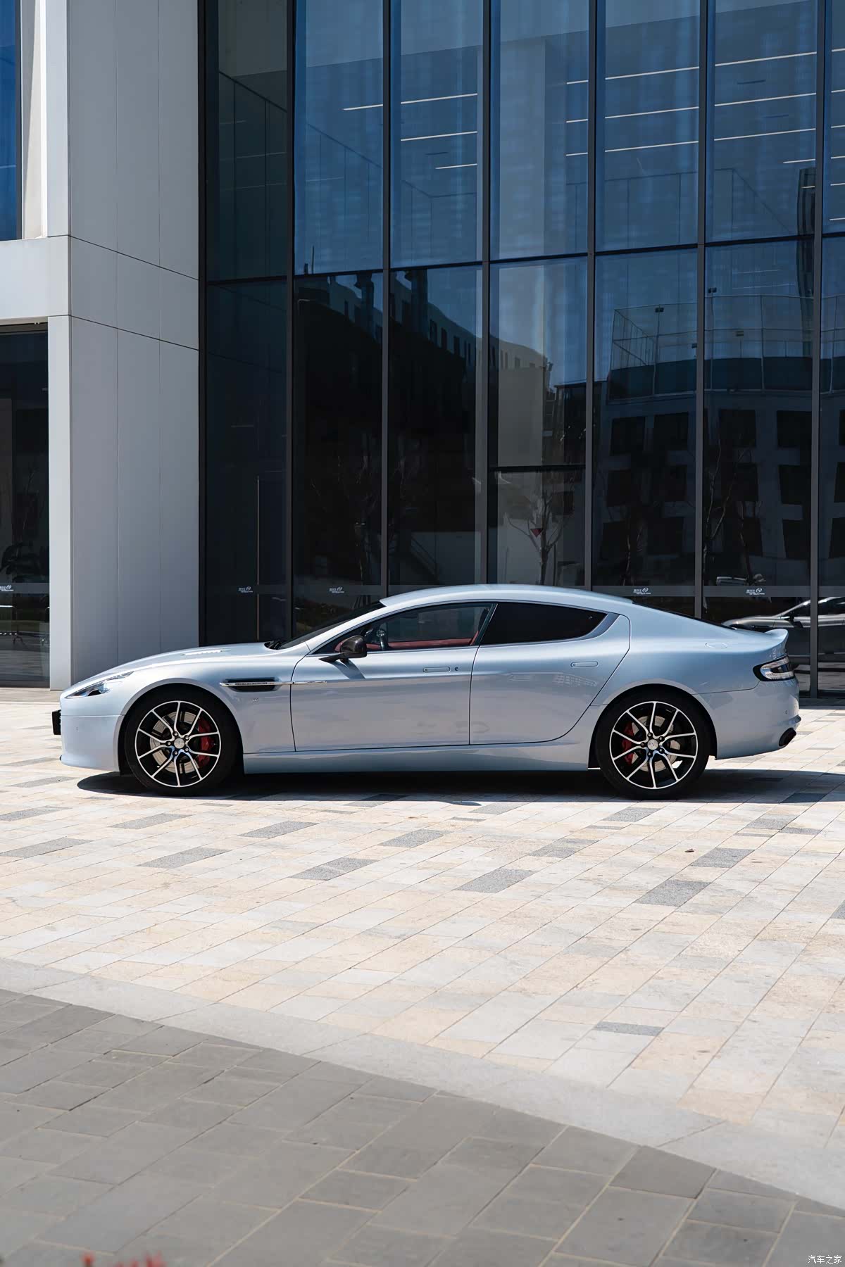 Aston Martin Rapide, 2018 4
