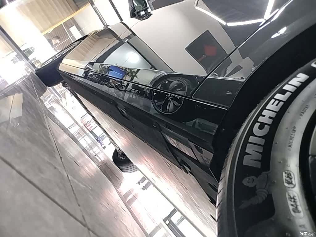Li Auto MEGA, 2025 22