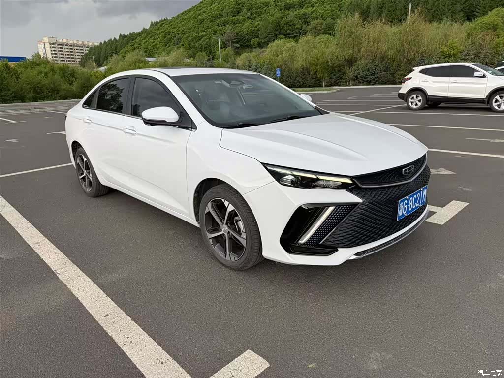 Geely Emgrand, 2021 3