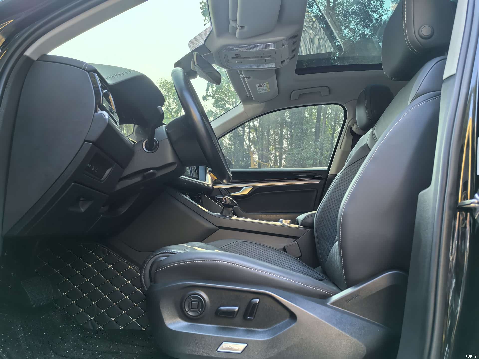 Volkswagen Touareg, 2020 12