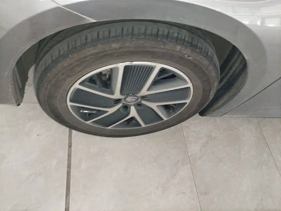 BYD Qin L
